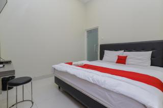 RedDoorz at Ngaggel Jaya Surabaya - Surabaya - 4