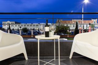 Portrait - Deluxe Living - Salonicco - 5
