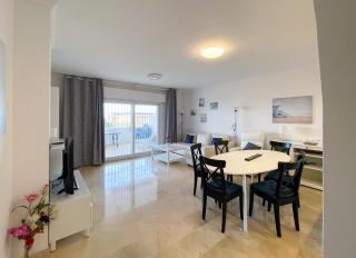 61-Beach Front Apartment with Stunning Views in Fuengirola - 4
