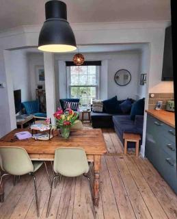 Mermaid Cottage Teignmouth by the beach SLEEPS 7 - Teignmouth - 0