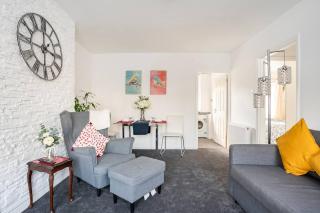 MOYDOM Cosy Apt sleeps 4 with self breakfast & carpark - Redbridge - 8