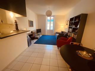 2 bedroom apartment in the heart of Cannes air conditioning easy walk to the Palais des Festivals - 2015 - 6
