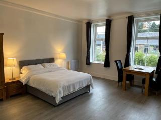 Premier 1 Bed Studio B - 9