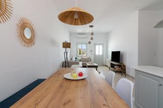 Nice And Spacious Apartment In Paros - Naousa - 4