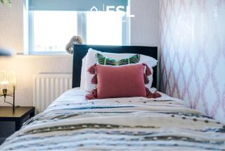 3 Bedroom House with Garden and Driveway Parking - Less than 10 Mins from Chester City Centre - 6