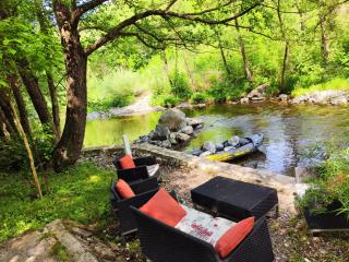 Luxury Resort Riverfront with Pool&Sports - 3