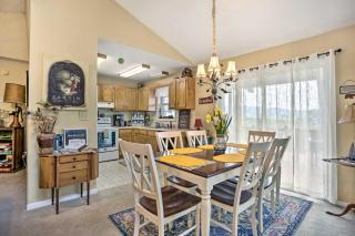 Bring a Pet Cozy Burnsville Cottage with Fire Pit! - Burnsville - 2