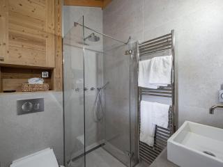 Appartement neuf et cosy, proche des pistes, avec cheminée et parkings dédiés - FR-1-570-11 - Levassaix - 9