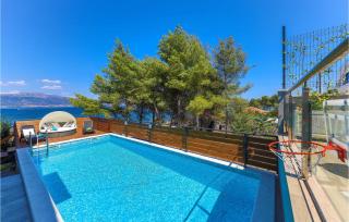 Gorgeous Home In Trogir With Jacuzzi - Trogir - 5