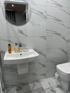 JJ Serviced Apartment - Close to Tube Station & Near Central London & Wembley - Northolt - 3