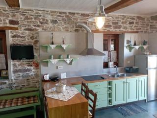 STONE GUESTHOUSE - 3