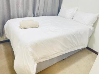 Priceless 2Bed, Pool, Gym, Wifi - 4