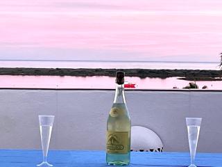 Golden Club- Eyes on Sea - 0