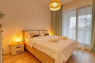 Inspiration Station - My Joyful, Cosy&Inviting Apt - Smart Thermostat - Private Parking - IOR Park - Long Term Price Cuts - 3