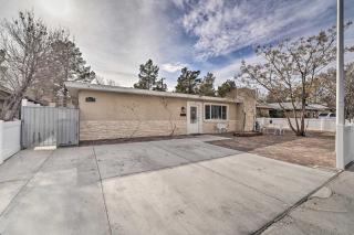 Home with Private Pool - Near Las Vegas Strip! - Las Vegas - 8