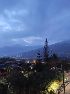 Hermoso apto con excelente vista - 9