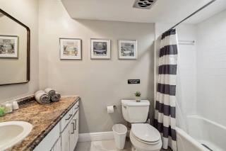 Luxurious Spacious Modern House w/ AC + Pool - Tampa - 9
