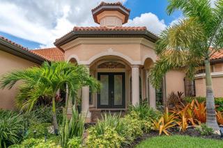 Gulf Access Sleeps 8 - Villa Tropicana - Roelens Vacations - 3