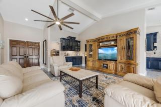 Heated Pool, Sleeps 8 - Villa Sunny Daze - Cape Coral - 5