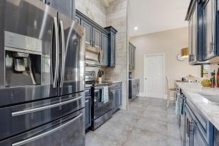 Heated Pool, Sleeps 8 - Villa Sunny Daze - Cape Coral - 1
