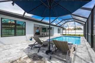 Heated Pool - Villa Starfish Kisses - Roelens Vacations - Matlacha - 8
