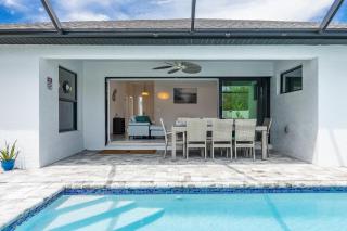 Heated Pool - Villa Starfish Kisses - Roelens Vacations - Matlacha - 6