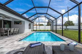 Heated Pool - Villa Starfish Kisses - Roelens Vacations - Matlacha - 5