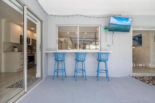 Fun, Relaxation, POOL, spacious, Sleeps 12- Villa Sea Crest Cottage - Cape Coral - 4