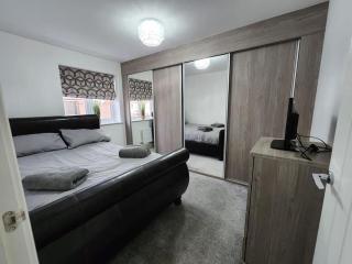 Spacious 3-bed Luxury Maidstone Kent Home - Wi-Fi & Parking - 8
