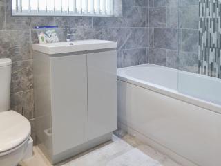 White Towers - Hw7625 - Llanwnda - 7