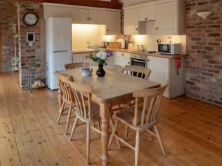 Wheelhouse Cottage . A brick-built barn conversion - Thirsk - 5