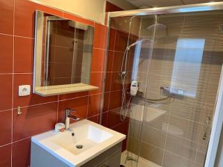 chambre indépendante chez particuliers avec salle de bain privative - Anse - 8