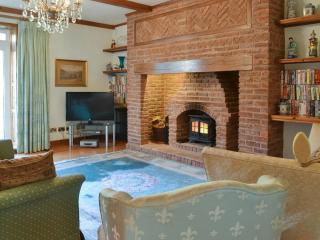 Dove Cote House - Westleigh - 2