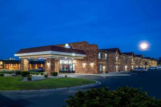 Days Inn by Wyndham Anderson IN - Anderson - 0