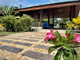 Tropical Garden Resort - 1