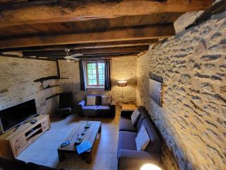 Domaine des Grands Bois Privatisé, 9 chambres, 18 personnes, salle de jeux, piscine panoramique privée et chauffée - Sergeac - 3
