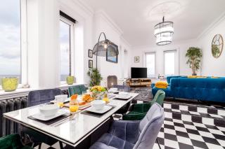 NO 8 METR0POLE TOWERS Luxury apartment with sea views Yorkshire Coast holiday Lets - Whitby - 8