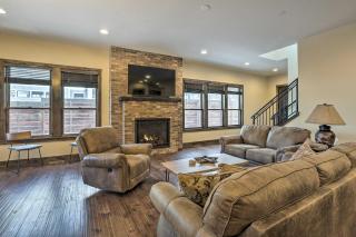 half Mi to Dtwn Golden Gem with Patios! - Golden - 8