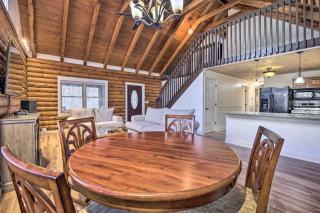 Pet-Friendly Gatlinburg Cabin with Hot Tub! - 5