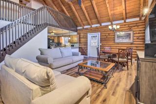 Pet-Friendly Gatlinburg Cabin with Hot Tub! - 8