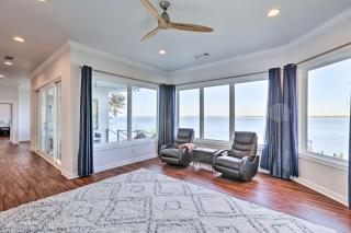 Beautiful Waterfront Getaway with Dock! - 6