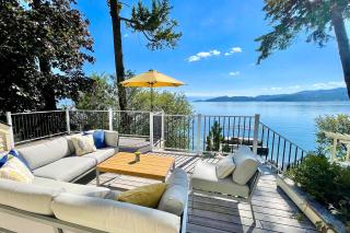 Peaceful Lakeside Retreat with Deck and Amazing Views! - Lakeside - 0