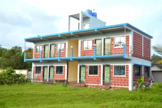 Shree Vighnaharta Cottage - Alibaug - 1