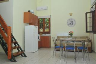 Zouzoula House - Milína - 8