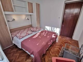 Three-Bedroom Apartment in Vinisce I - Vinišće - 3