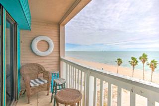 Oceanfront Corpus Christi Condo with Pool! - Corpus Christi - 0
