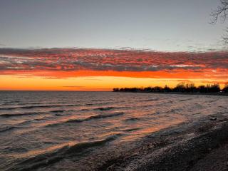 Beach House in Niagara - 2