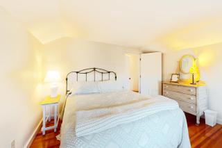 Everyday is Saturday - Vineyard Haven - 2