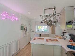 Blue Sails-Jpv - Llangoed - 7