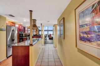 Elegance on the open water Beautiful Split Level Penthouse has Panoramic Vews of the Gulf Coast - Port Aransas - 1